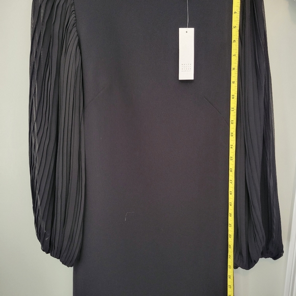 Sophisticated sexy black cocktail dress - Picture 5 of 6